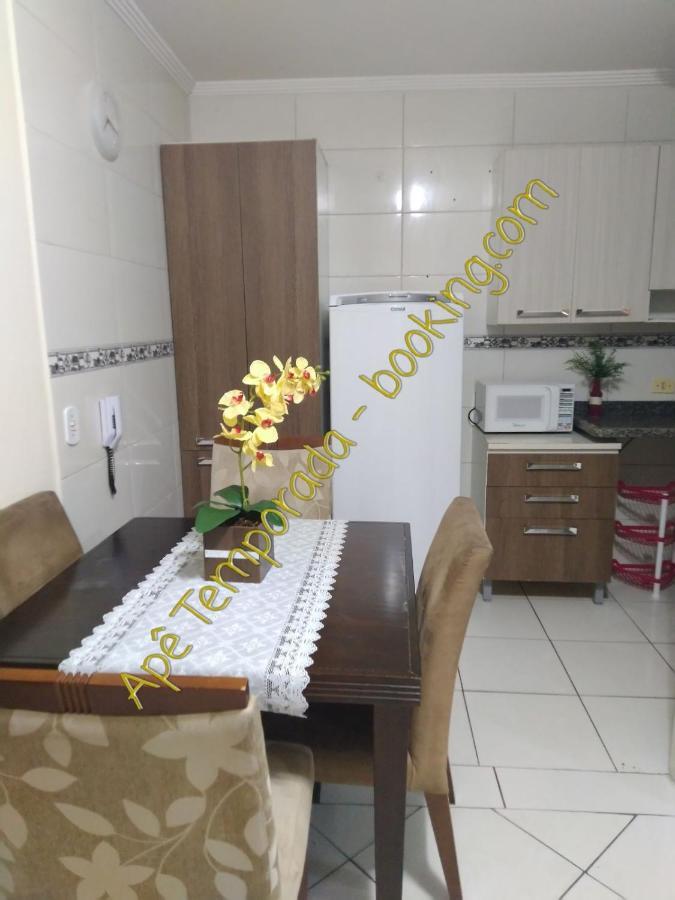 Ape Temporada Praia Grande Sp Completo Com Piscina, Churrasqueira, Estacionamento Esterno foto
